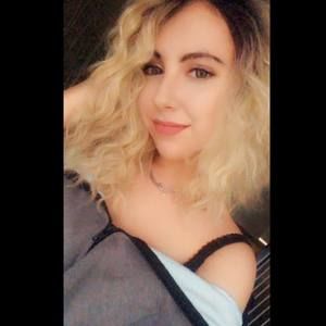 Meet your Posher, Dana